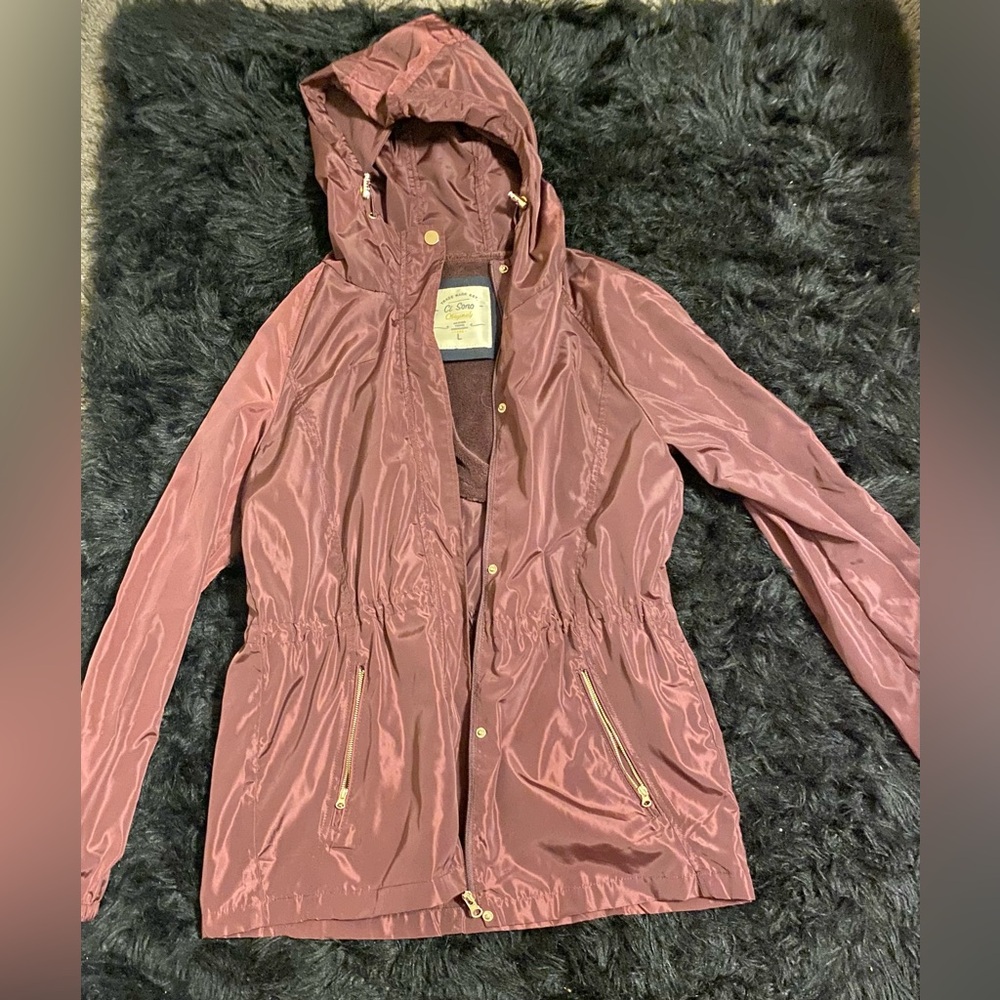 Burgandy, lightweight all-weather jacket,‎ L
